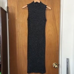 Sleeveless Turtleneck Glitter Thread Midi Dress